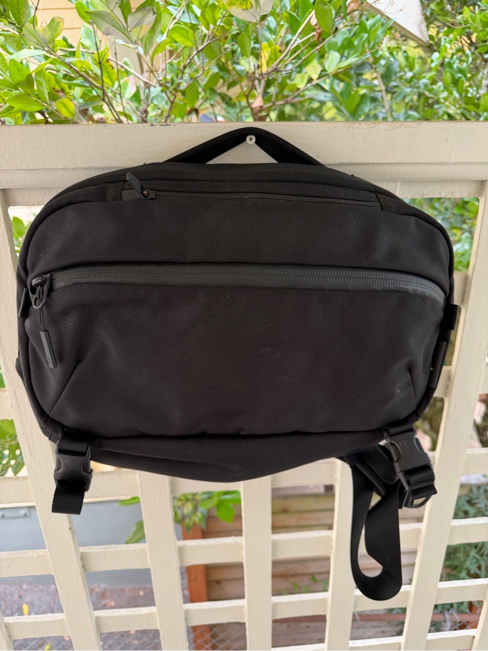 Aer Large Men's Black Crossbody Sling Pack - Sleek Urban Carry - Cordura